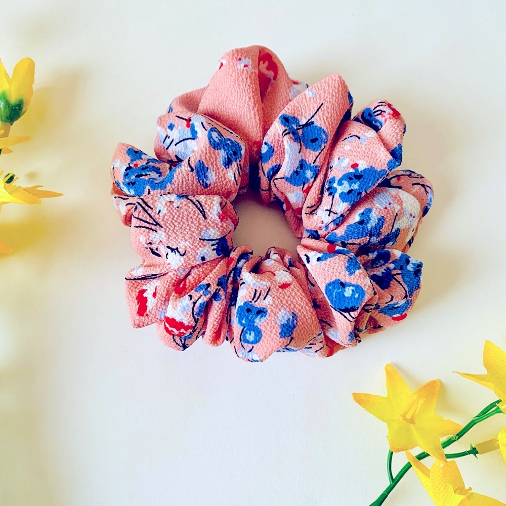 # homemade SCRUNCHIES🌟